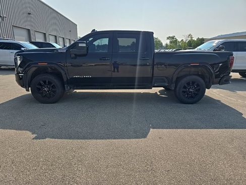 Used 2025 GMC Sierra 2500 AT4 w/ AT4 Premium Plus Package AWD/4WD image 3