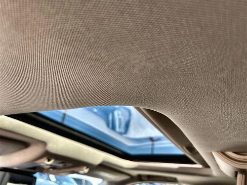 Used 2016 Cadillac Escalade Luxury image 19