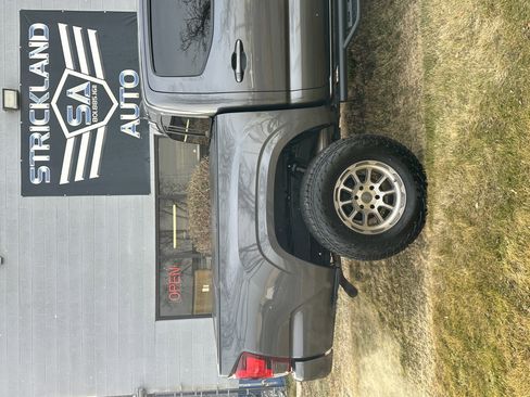 Used 2023 Toyota Tacoma SR5 image 6