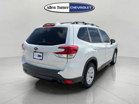 Used 2022 Subaru Forester AWD/4WD image 4
