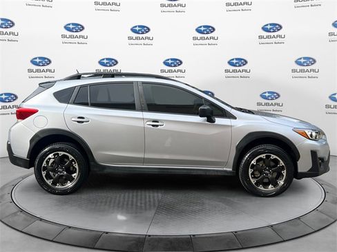 Used 2023 Subaru Crosstrek 2.0i image 3