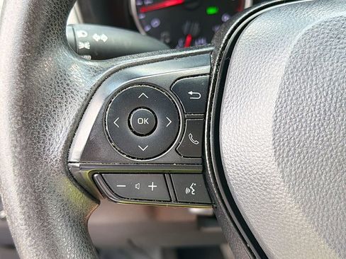 Used 2022 Toyota RAV4 XLE w/ Carpet Mat Package (TMS) FWD image 15