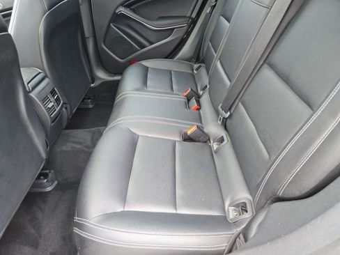 Used 2019 Mercedes-Benz CLA 250 image 18