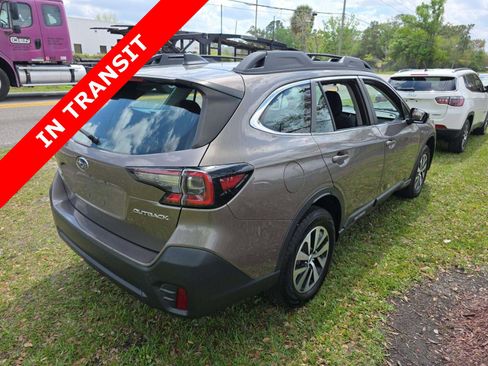 Used 2022 Subaru Outback image 4