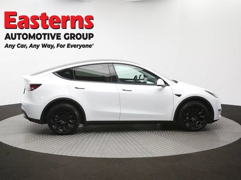 Used 2022 Tesla Model Y Long Range AWD/4WD image 40