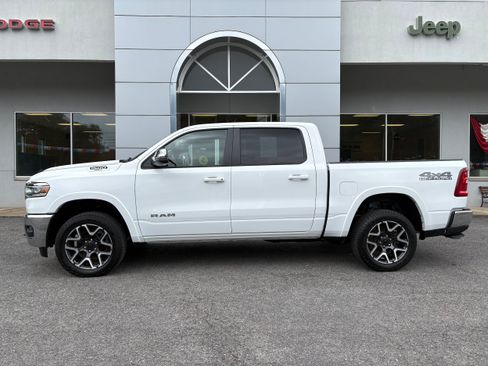 Used 2025 RAM 1500 Laramie w/ Off Road Group AWD/4WD image 2