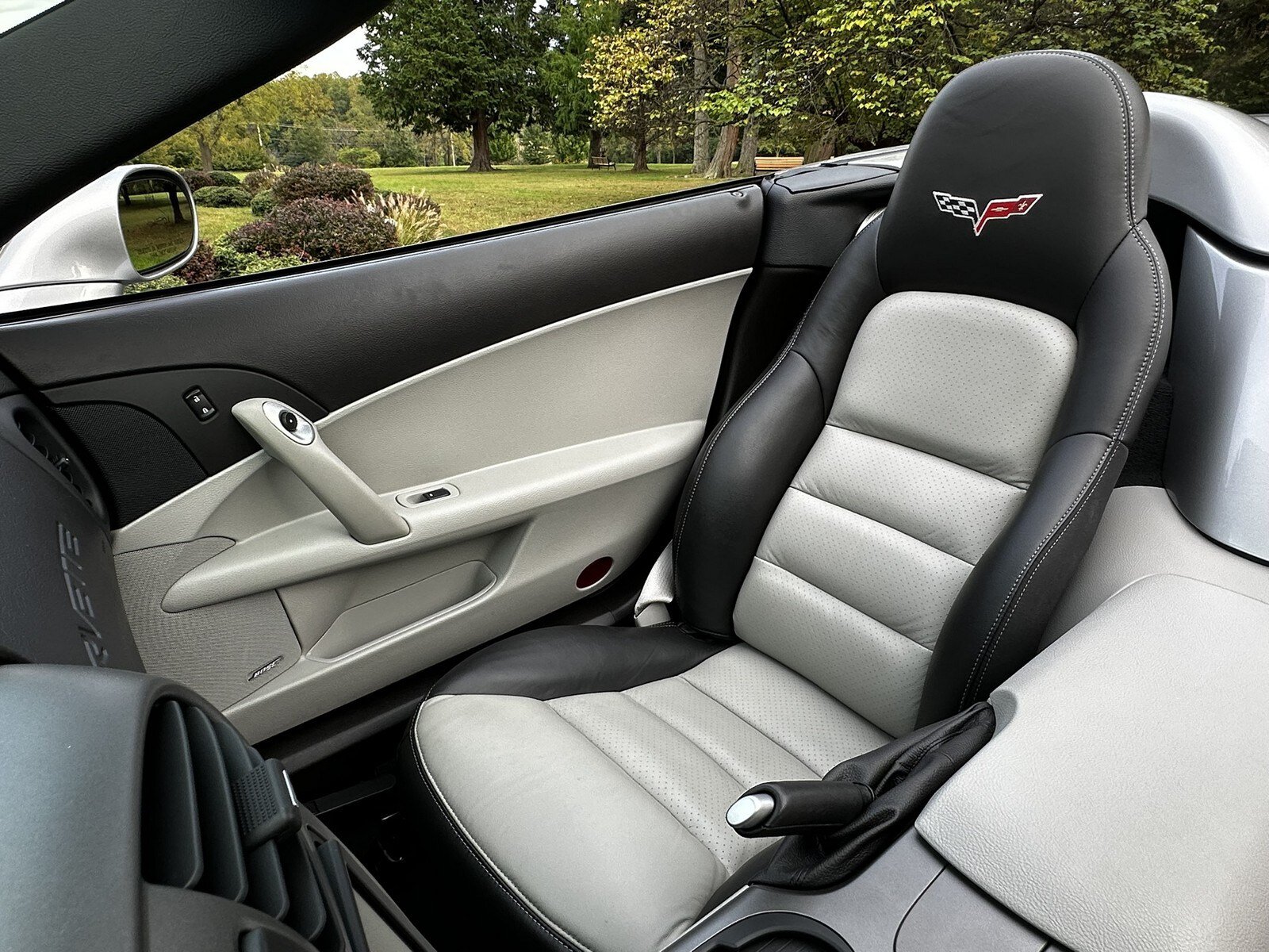 Used 2007 Chevrolet Corvette Convertible w/ Preferred Equipment Group RWD image 16