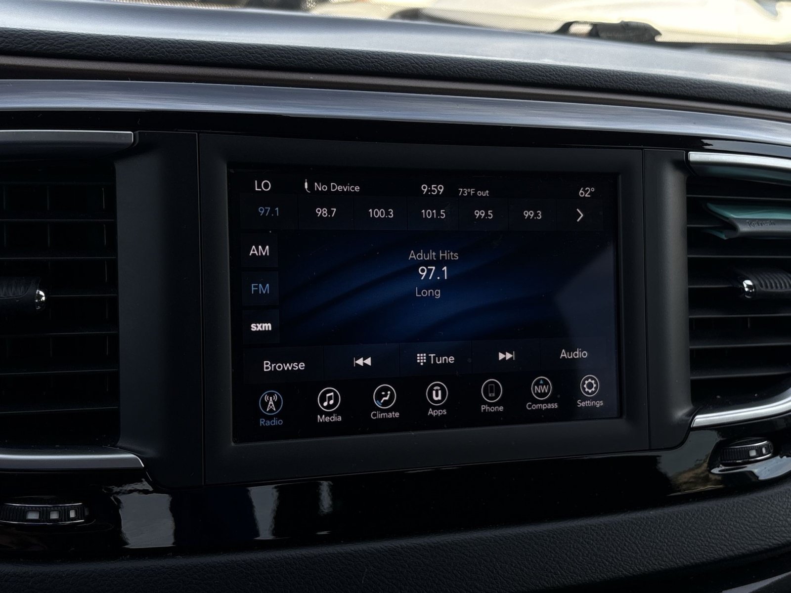 Used 2018 Chrysler Pacifica Touring Plus FWD image 13