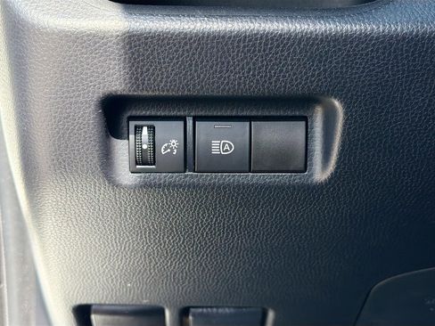 Used 2019 Toyota RAV4 LE image 33