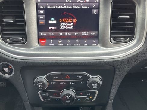 Used 2018 Dodge Charger R/T image 7