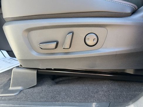 New 2026 Nissan Pathfinder Platinum AWD/4WD image 15