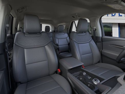 New 2026 Ford Explorer Active w/ Active Comfort Package AWD/4WD image 10