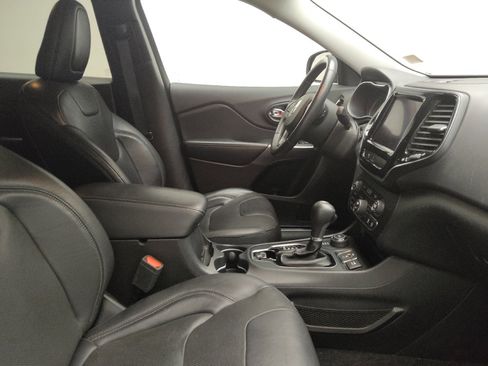 Used 2019 Jeep Cherokee Limited image 21