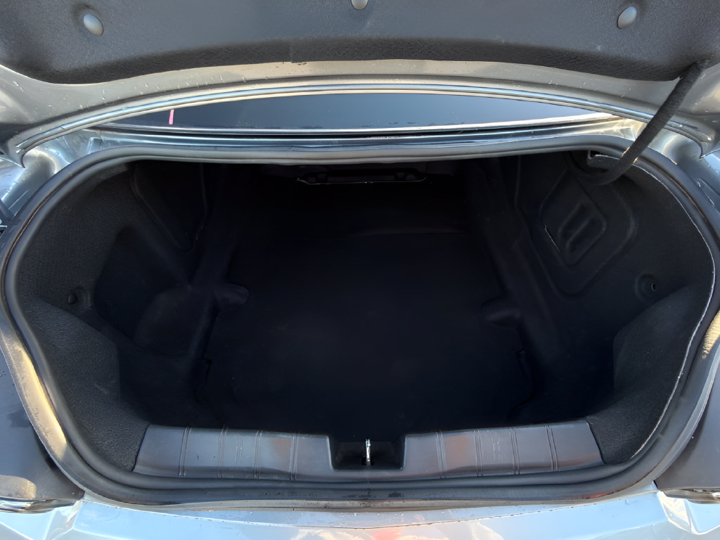 Used 2021 Chevrolet Camaro LT w/ RS Package RWD image 13