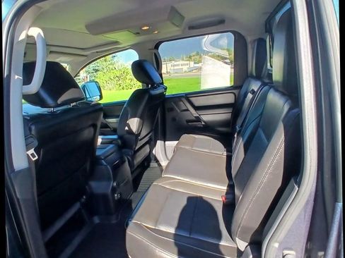 Used 2013 Nissan Titan SL AWD/4WD image 10