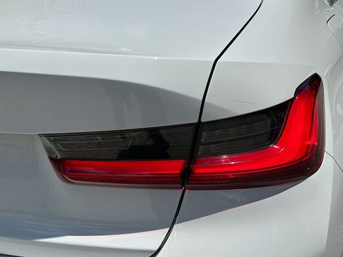 Used 2019 BMW 330i Sedan w/ Convenience Package RWD image 30