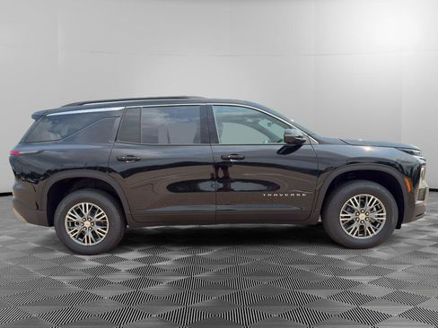 New 2026 Chevrolet Traverse LT w/ Driver Confidence Package FWD image 5