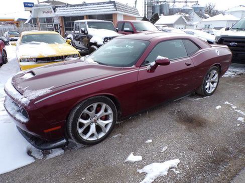 Used 2019 Dodge Challenger R/T w/ Cold Weather Group image 1