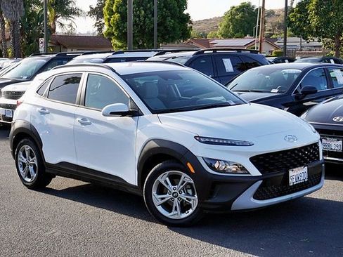 Certified 2023 Hyundai Kona SEL FWD image 3