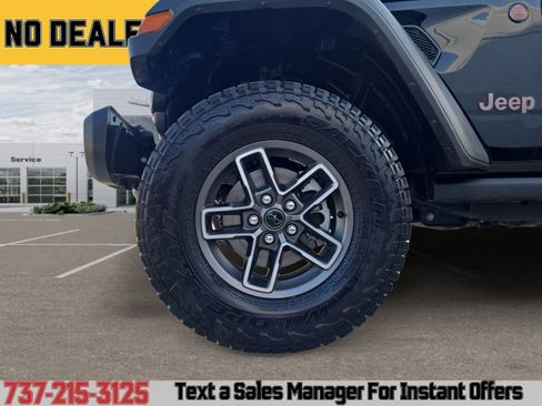 Certified 2025 Jeep Gladiator Mojave image 14