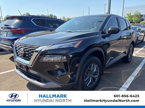 Used 2023 Nissan Rogue S AWD/4WD image 1