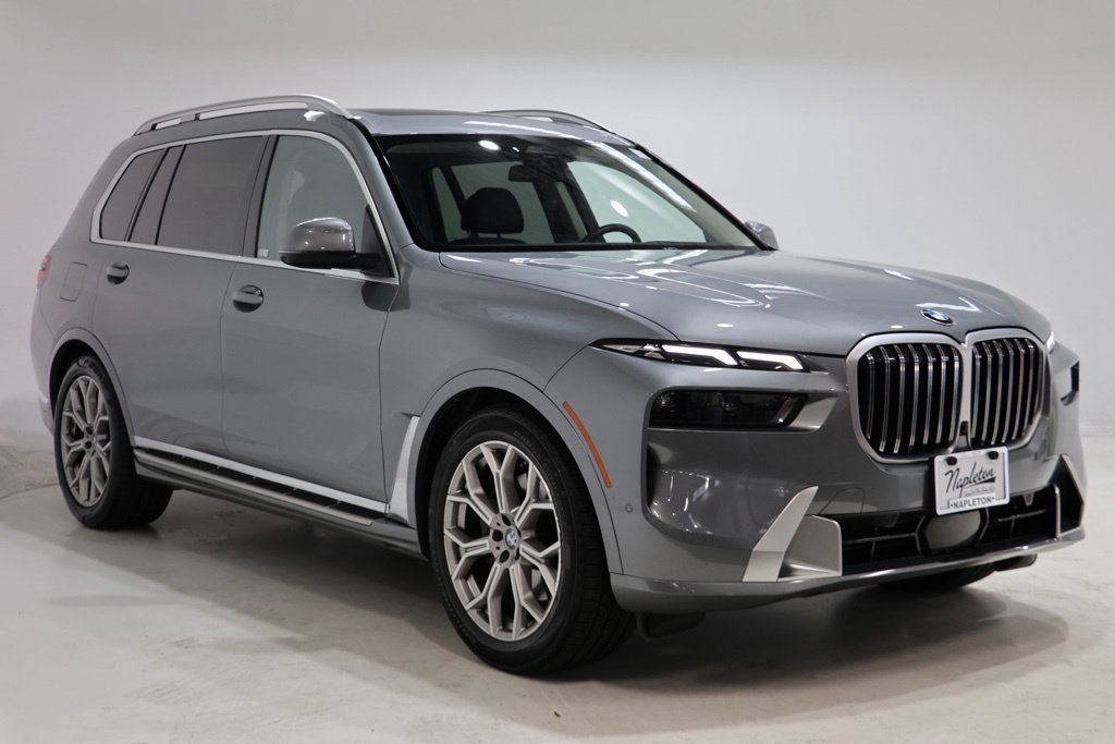Used 2026 BMW X7 xDrive40i AWD/4WD image 1
