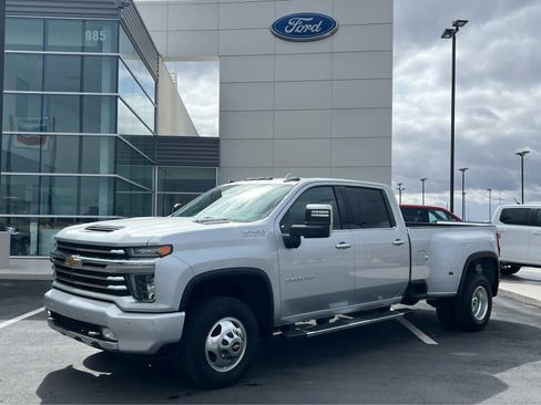 Used 2021 Chevrolet Silverado 3500 High Country image 1