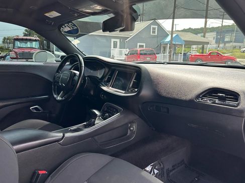Used 2019 Dodge Challenger GT w/ Blacktop Package AWD/4WD image 18