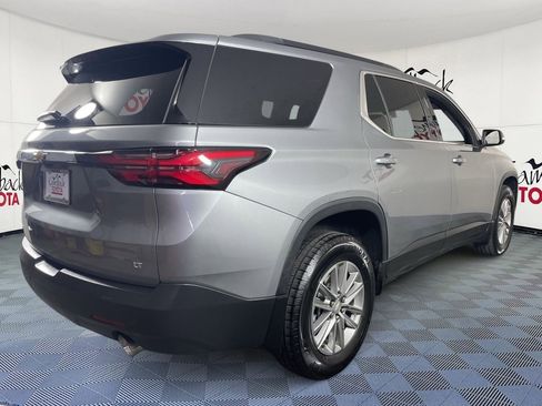 Used 2023 Chevrolet Traverse LT image 7