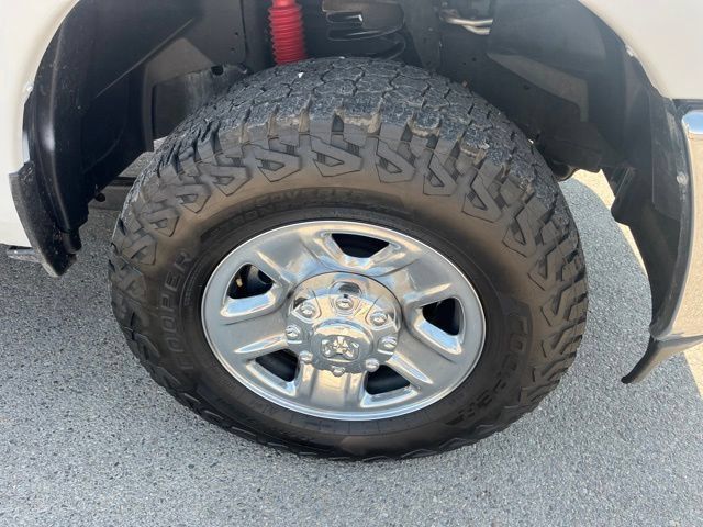 Used 2024 RAM 2500 Tradesman w/ Chrome Appearance Group AWD/4WD image 16