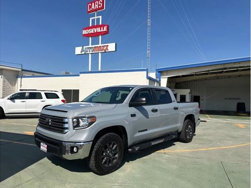 Used 2021 Toyota Tundra SR5 w/ Trail Edition AWD/4WD image 15