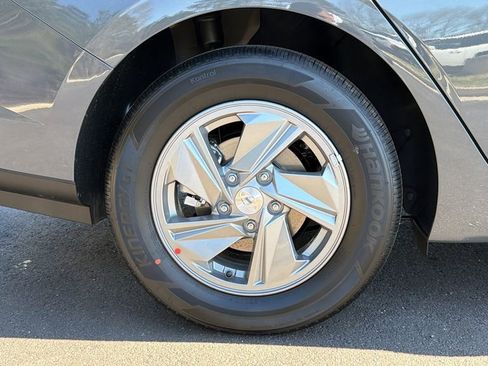 New 2026 Hyundai Elantra SE image 17