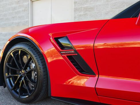 Used 2017 Chevrolet Corvette Grand Sport RWD image 12