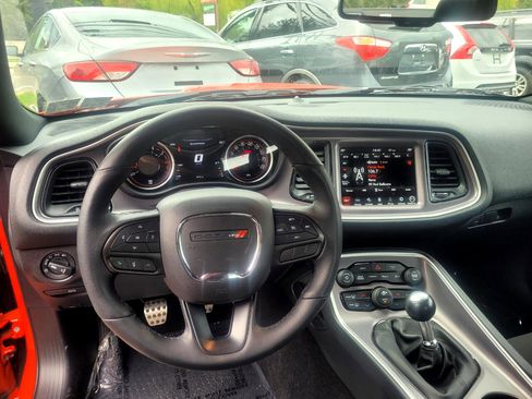 Used 2022 Dodge Challenger R/T Scat Pack image 15