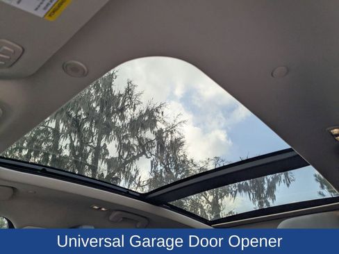 Used 2023 Lincoln Corsair Reserve w/ Equipment Group 201A image 17