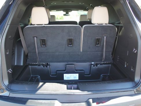 Used 2023 Chevrolet Traverse LS image 20