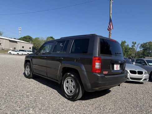 Used 2015 Jeep Patriot Sport image 2