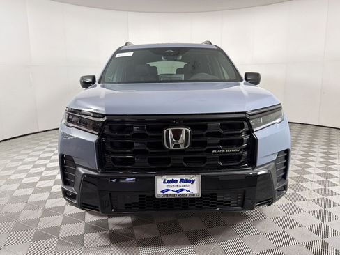 New 2026 Honda Pilot Black Edition image 6