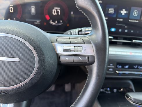 Used 2025 Hyundai Kona SEL FWD image 14