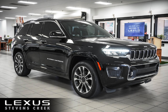 Used 2022 Jeep Grand Cherokee Overland AWD/4WD image 1