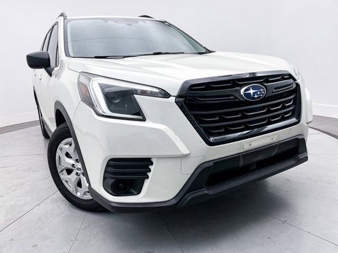 Used 2023 Subaru Forester image 3