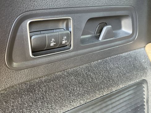 Certified 2025 Mercedes-Benz GLS 450 4MATIC image 11