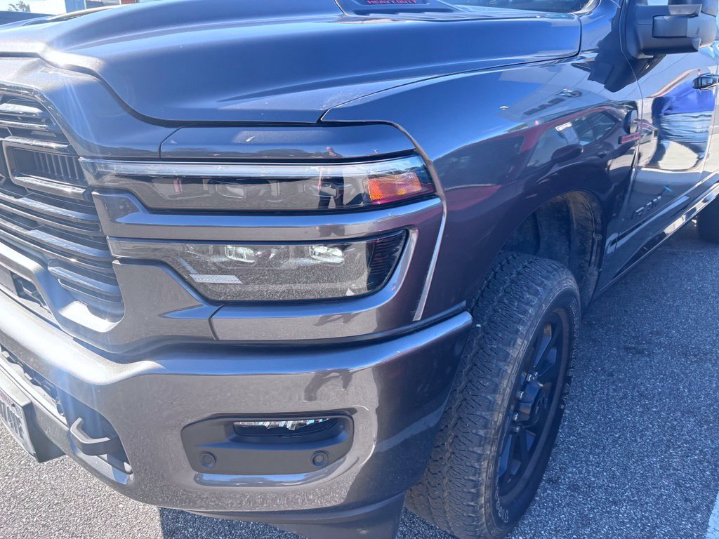Used 2025 RAM 3500 Laramie AWD/4WD image 3