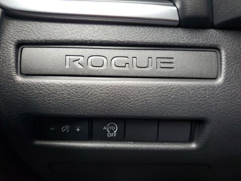 Certified 2023 Nissan Rogue S image 28
