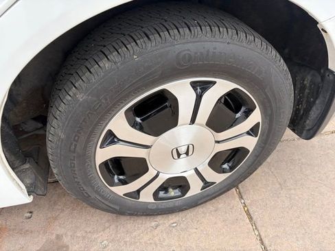 Used 2015 Honda Civic Hybrid Sedan image 10