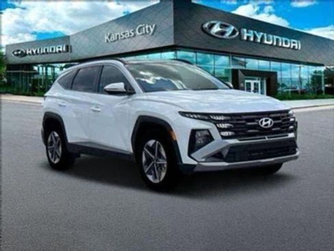 New 2025 Hyundai Tucson SEL image 3