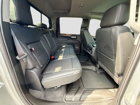 Used 2025 GMC Sierra 2500 Denali w/ Denali Reserve Package AWD/4WD image 29