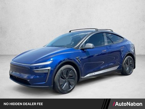 Used 2026 Tesla Model Y 2WD image 1