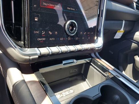 New 2026 GMC Yukon XL Denali w/ Denali Reserve Package RWD image 23