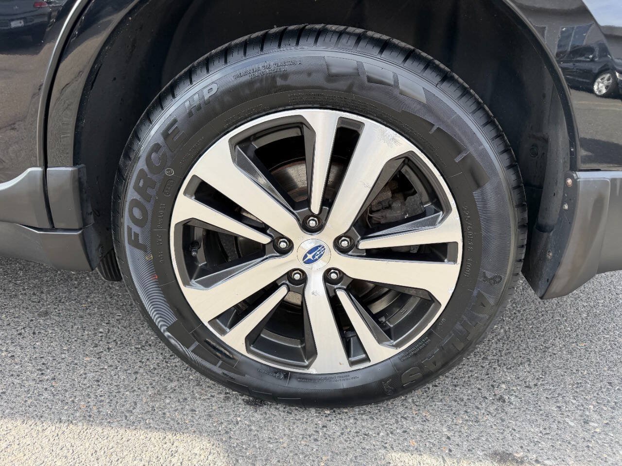 Used 2019 Subaru Outback 3.6R Limited AWD/4WD image 15